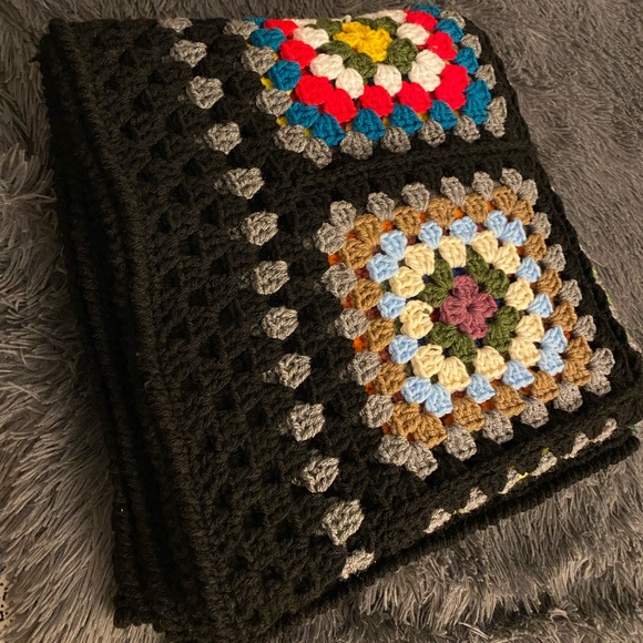 Granny Square Afghan - Picture 4 of 9